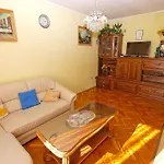 926 Pula